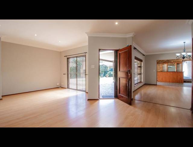 4 BEDROOM HOUSE FOR SALE IN KENRIDGE